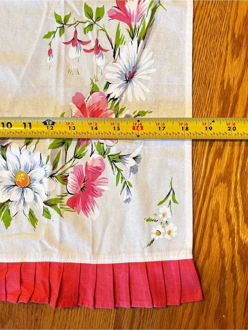 Lu Ray Home Collection Vintage Floral Tea Towel Pink Ruffle Trim 100% Cotton